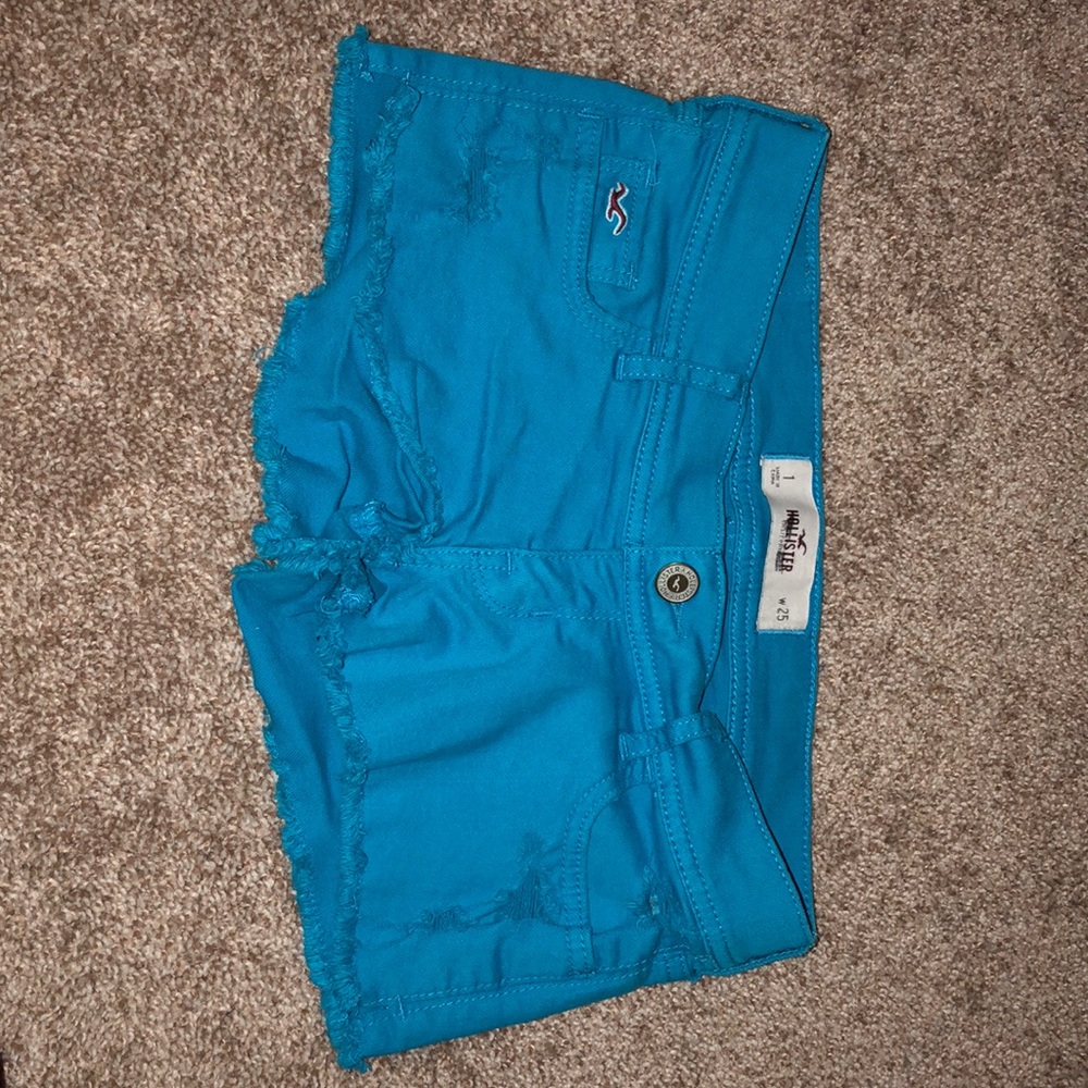 Hollister shorts ‼️